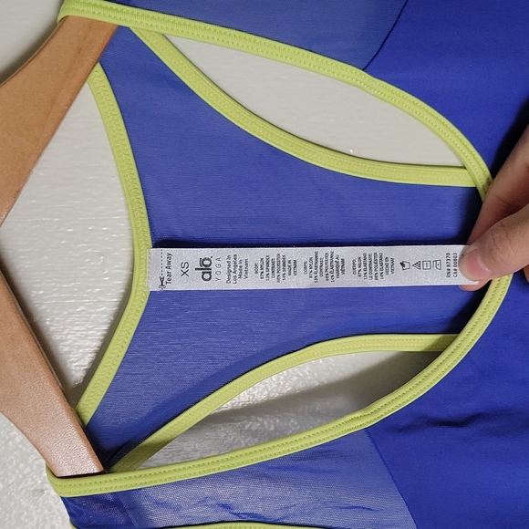 Alo Yoga Chromatic Colorblock Tank Top in Blue - Picture 3 of 5